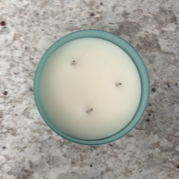 BBW 3 WICK CANDLE LAKESIDE MORNING - Picture 2 of 2